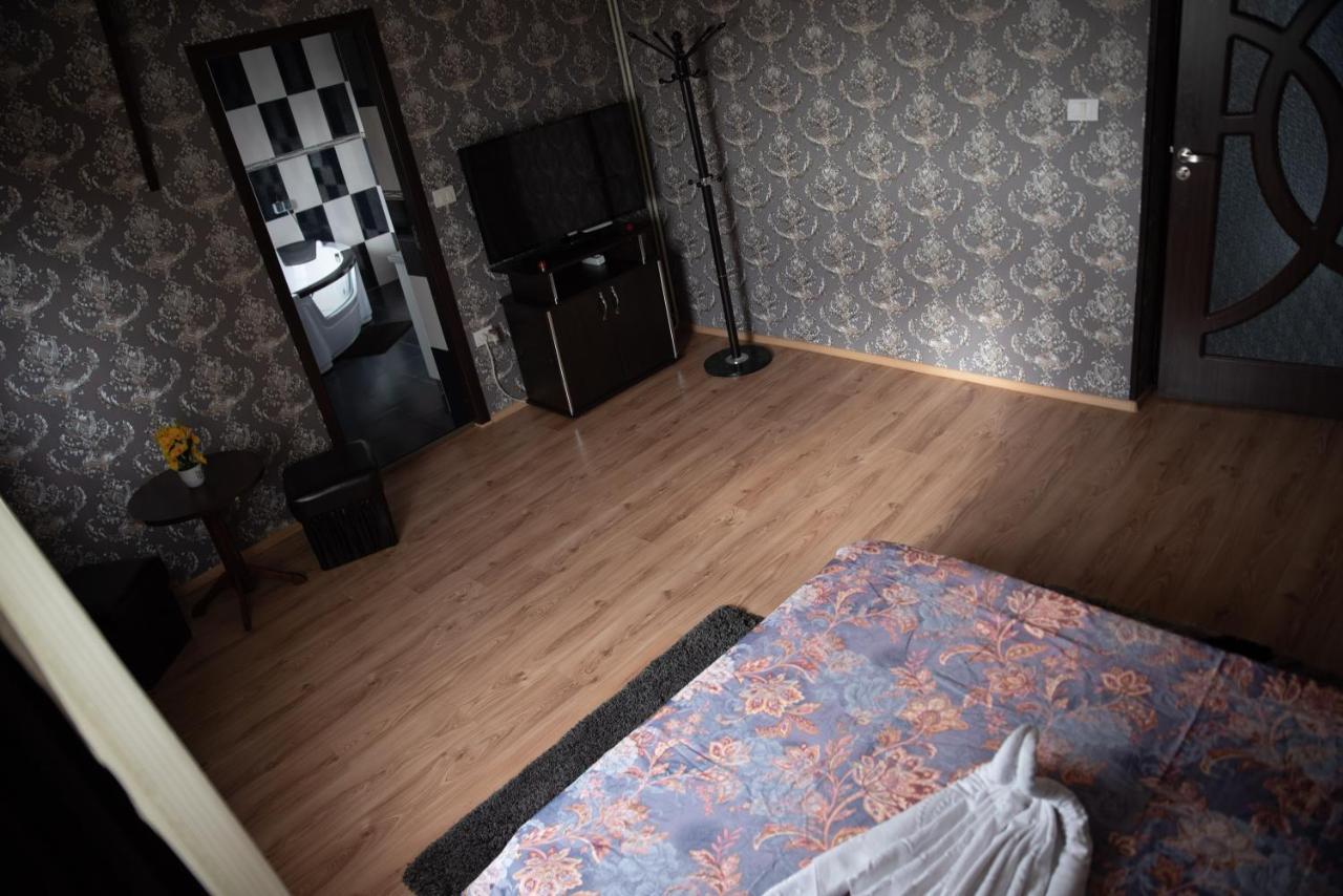 Casa Robi Hotel Pestisani Eksteriør billede