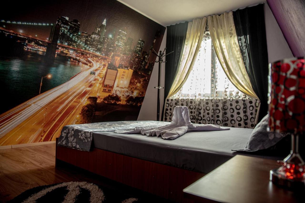 Casa Robi Hotel Pestisani Eksteriør billede